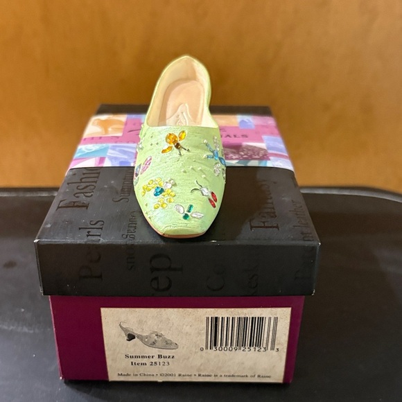 Just The Right Shoe Green Embroidered Heels - Picture 4 of 5